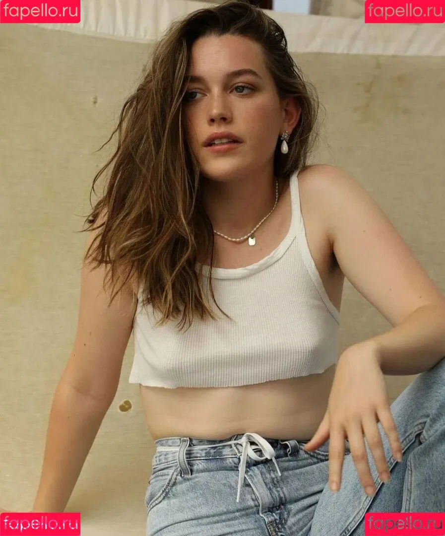 Victoria Pedretti Onlyfans Photo Gallery 