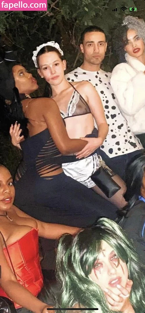 Victoria Pedretti Onlyfans Photo Gallery 