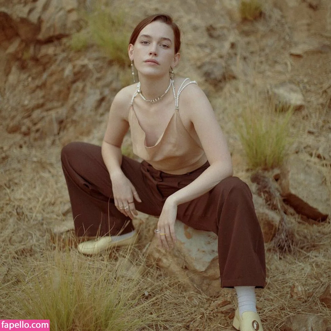 Victoria Pedretti Onlyfans Photo Gallery 