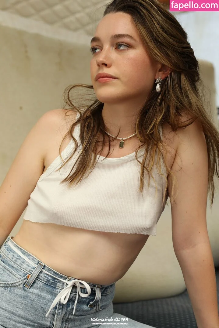 Victoria Pedretti Onlyfans Photo Gallery 