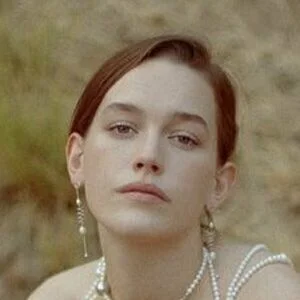 Victoria Pedretti Onlyfans Photo Gallery 