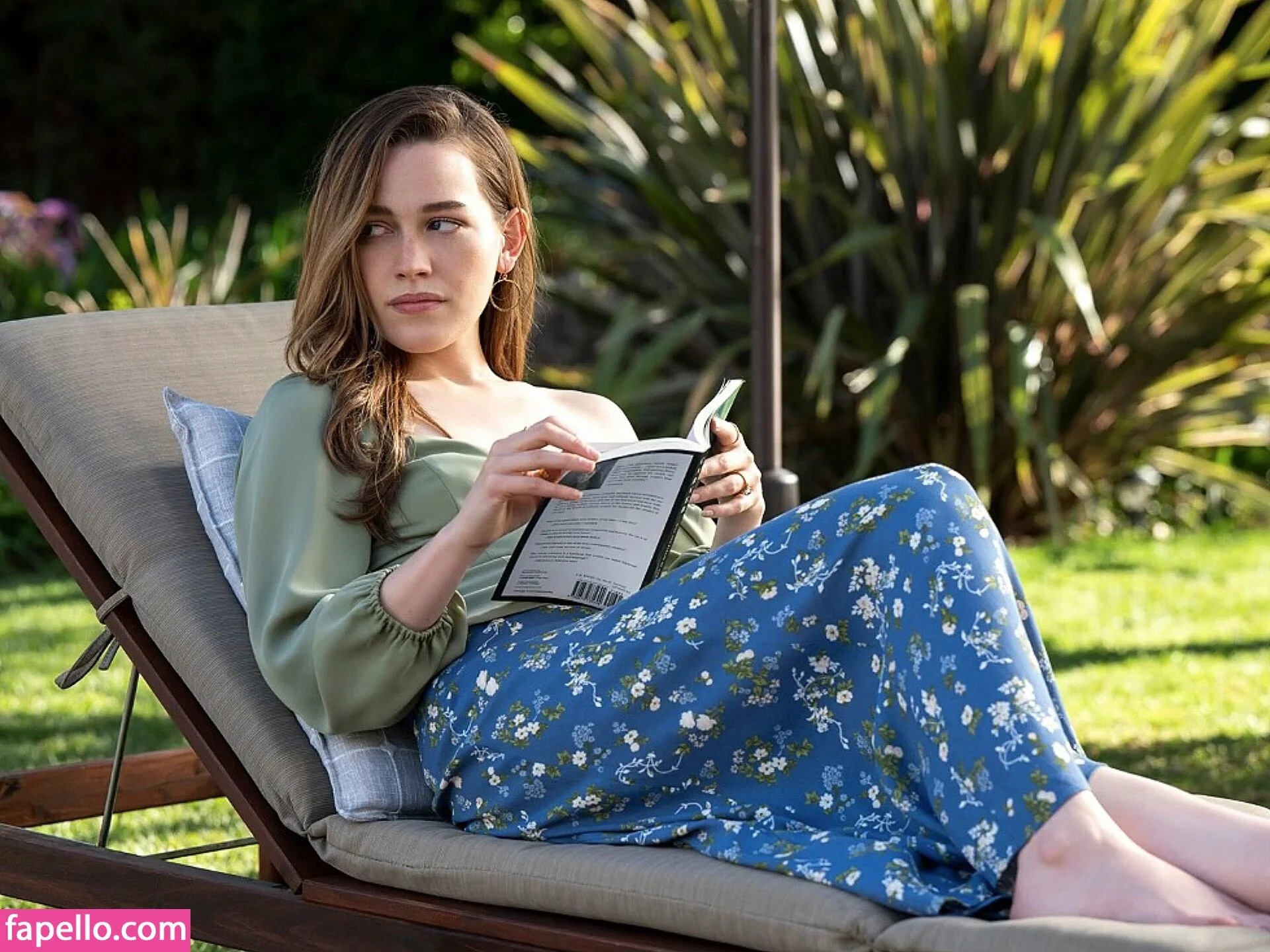 Victoria Pedretti Onlyfans Photo Gallery 