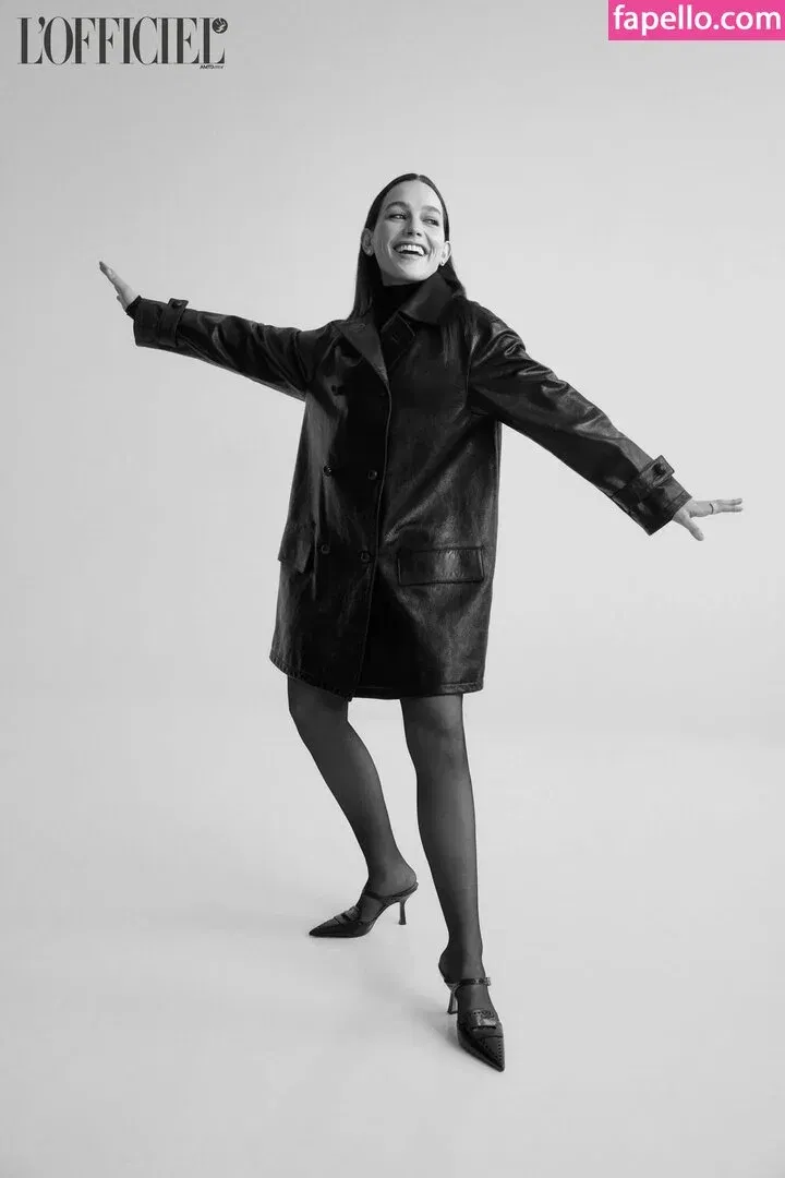 Victoria Pedretti Onlyfans Photo Gallery 