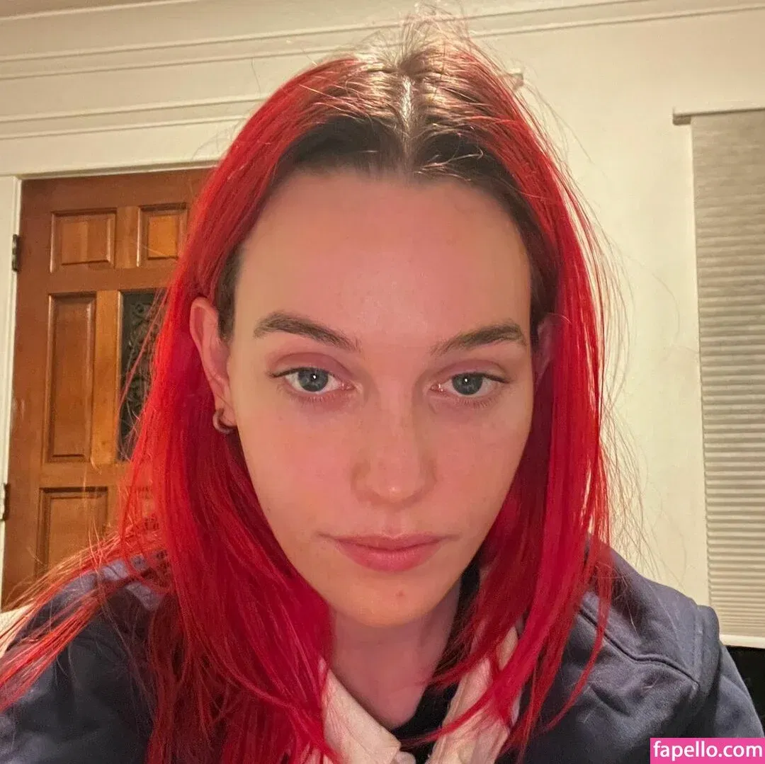 Victoria Pedretti Onlyfans Photo Gallery 