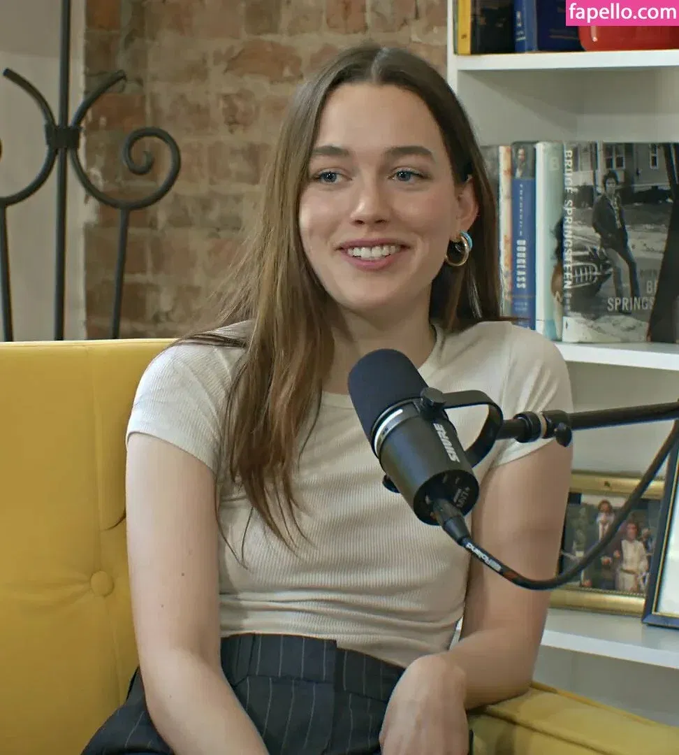 Victoria Pedretti Onlyfans Photo Gallery 