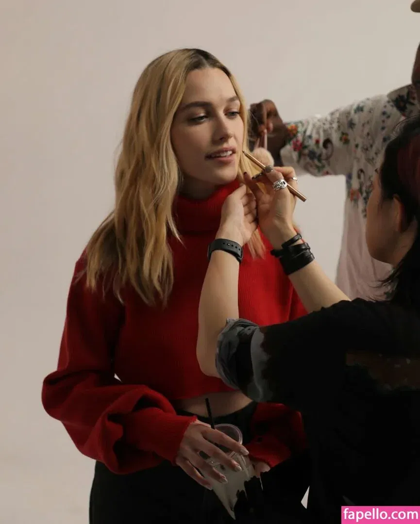 Victoria Pedretti Onlyfans Photo Gallery 