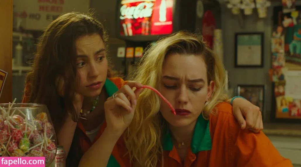 Victoria Pedretti Onlyfans Photo Gallery 