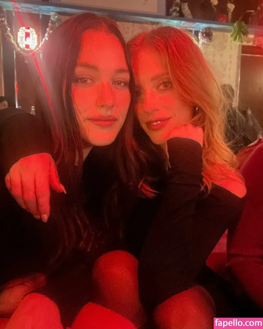 Victoria Pedretti Onlyfans Photo Gallery 