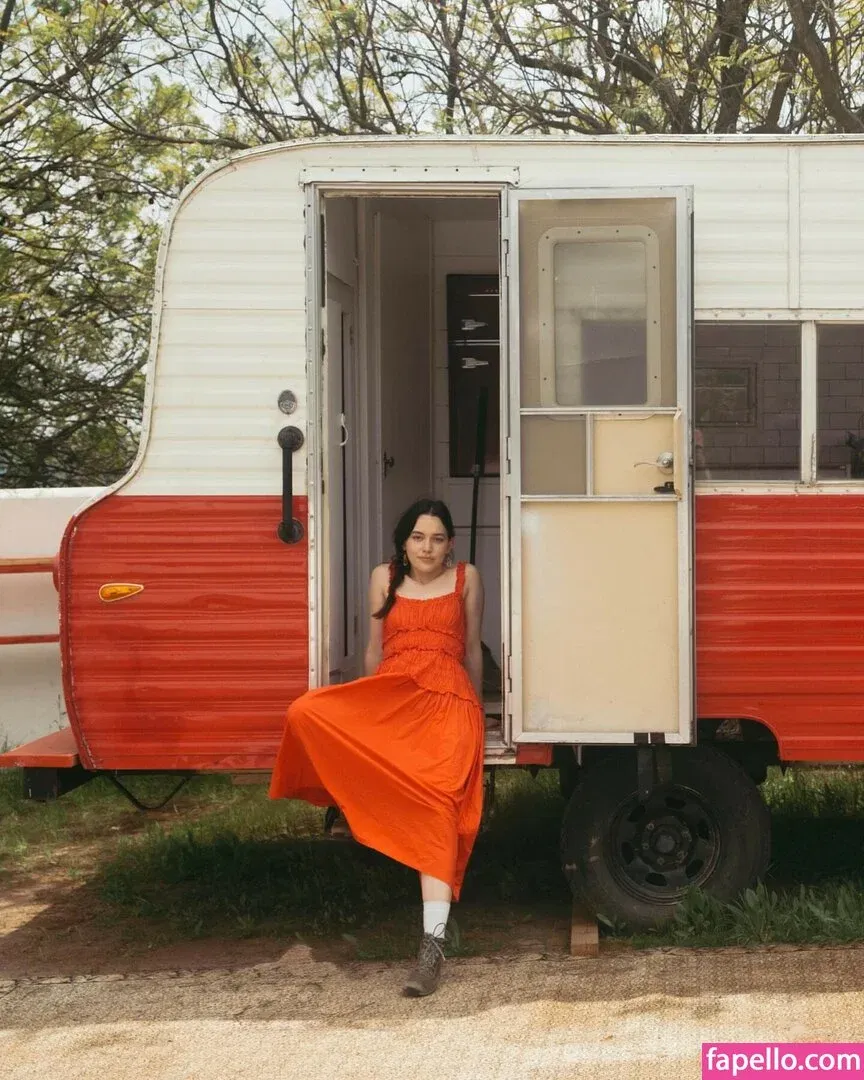 Victoria Pedretti Onlyfans Photo Gallery 