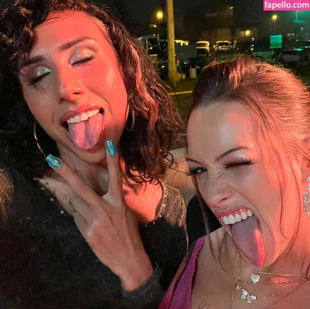 Victoria Pedretti Onlyfans Photo Gallery 