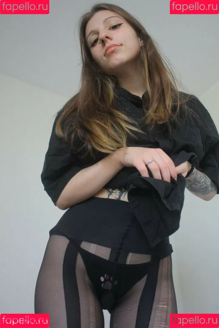 Jules Feet Onlyfans Photo Gallery 