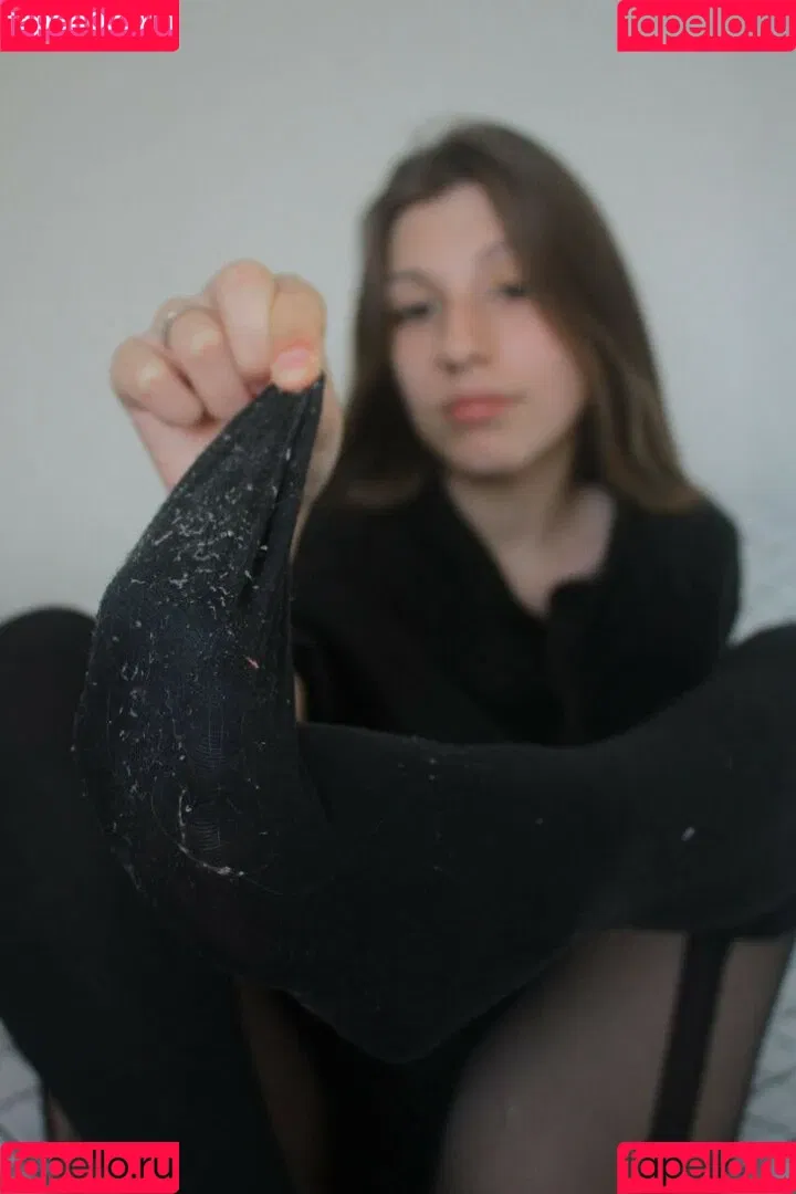 Jules Feet Onlyfans Photo Gallery 