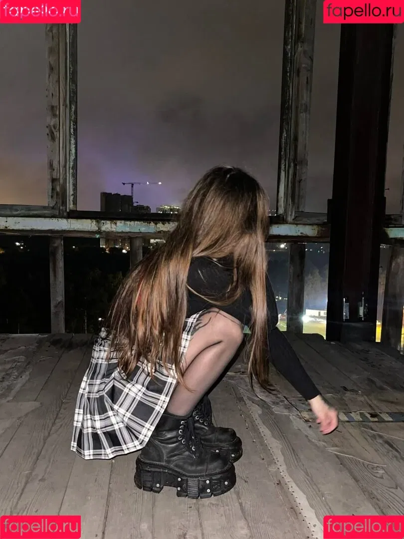 Jules Feet Onlyfans Photo Gallery 