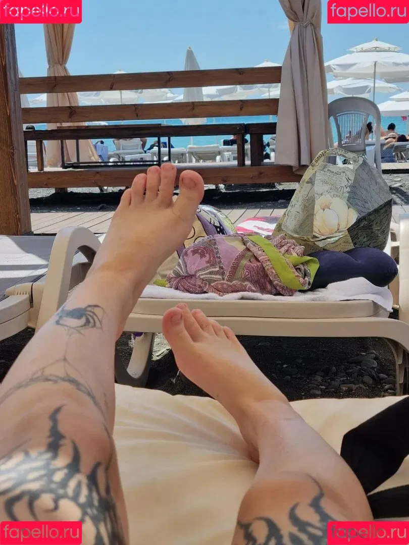 Jules Feet Onlyfans Photo Gallery 