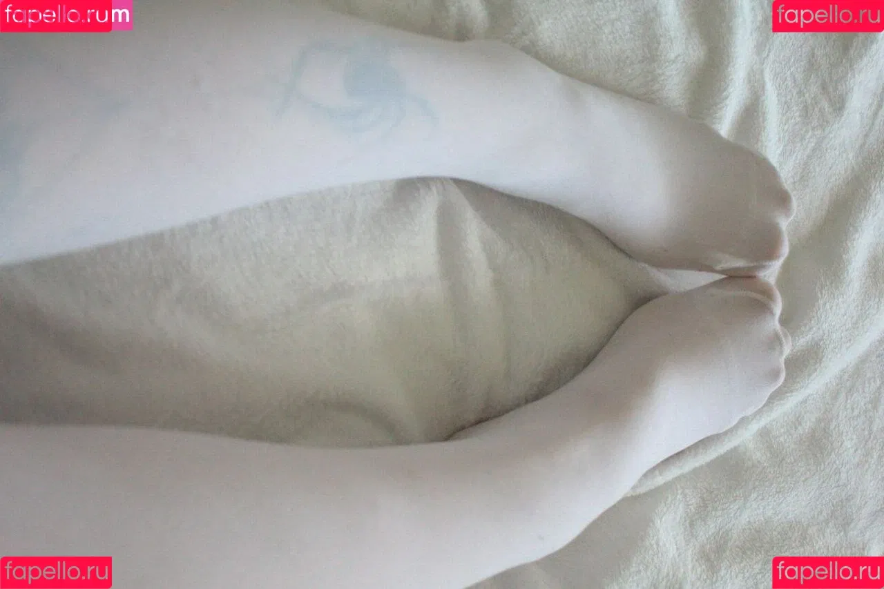 Jules Feet Onlyfans Photo Gallery 