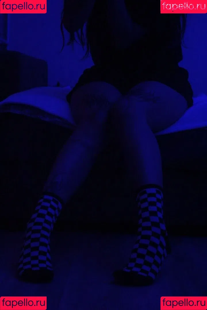 Jules Feet Onlyfans Photo Gallery 