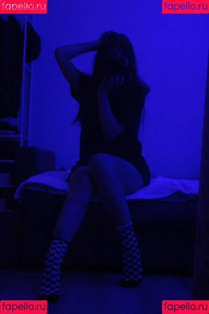 Jules Feet Onlyfans Photo Gallery 