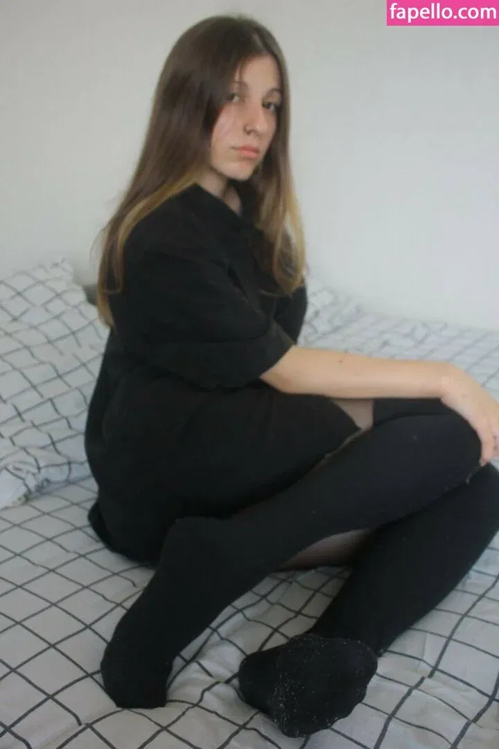 Jules Feet Onlyfans Photo Gallery 