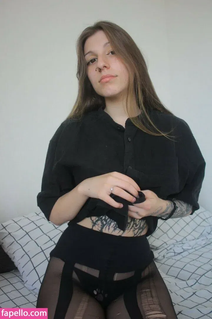 Jules Feet Onlyfans Photo Gallery 