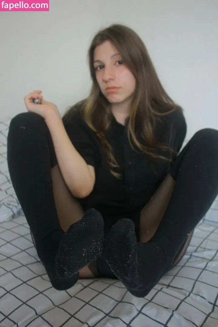 Jules Feet Onlyfans Photo Gallery 