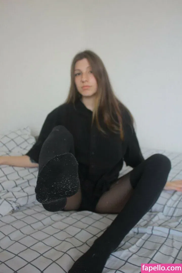 Jules Feet Onlyfans Photo Gallery 