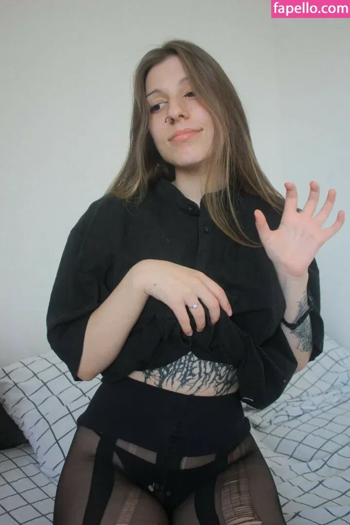 Jules Feet Onlyfans Photo Gallery 