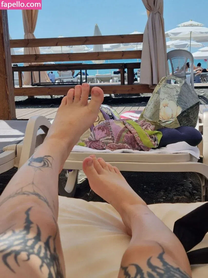 Jules Feet Onlyfans Photo Gallery 