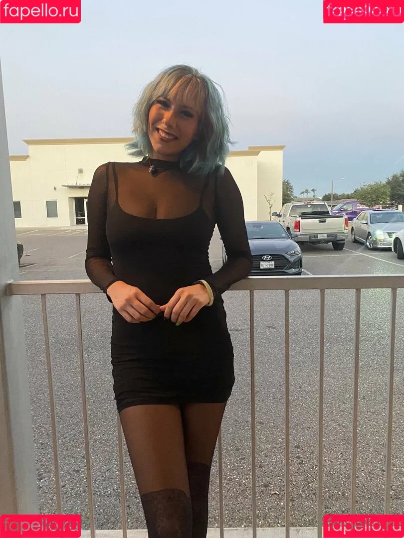 Sweetrora Onlyfans Photo Gallery 