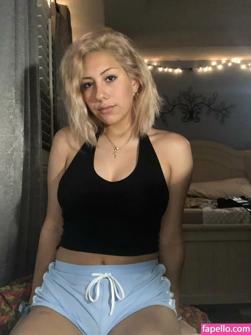 Sweetrora Onlyfans Photo Gallery 