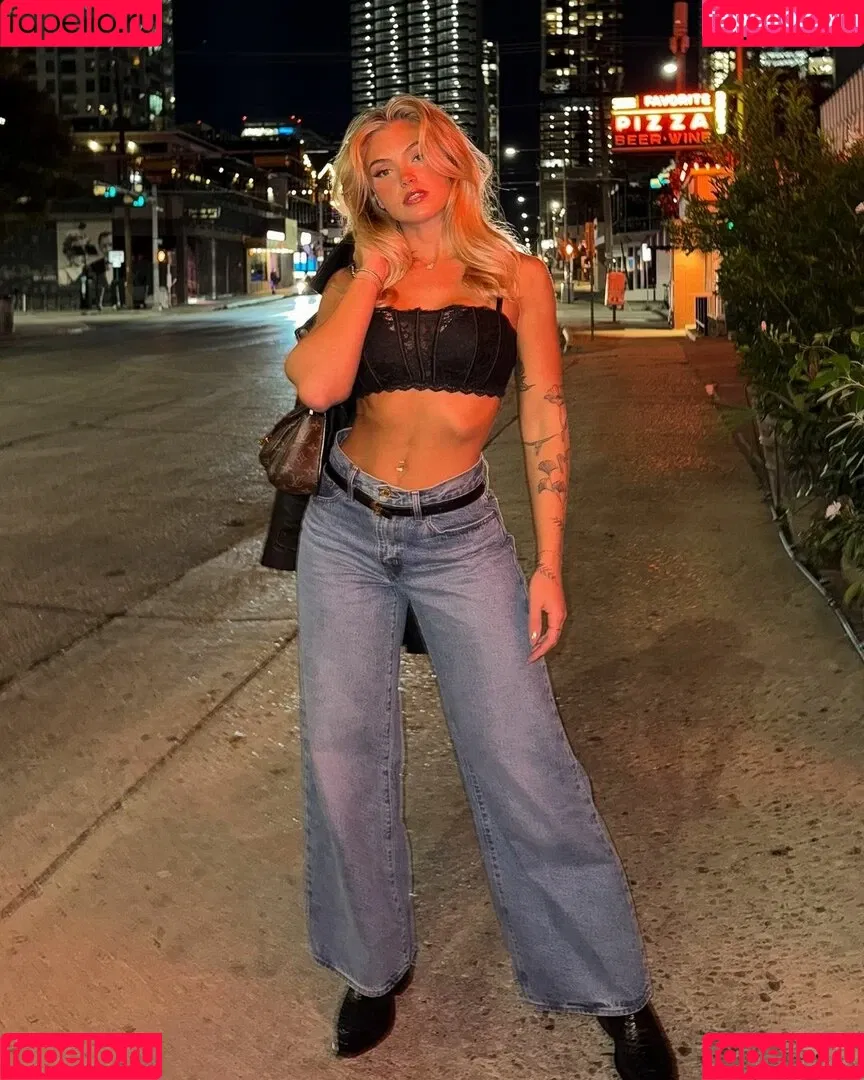 abigailwhhite Onlyfans Photo Gallery 