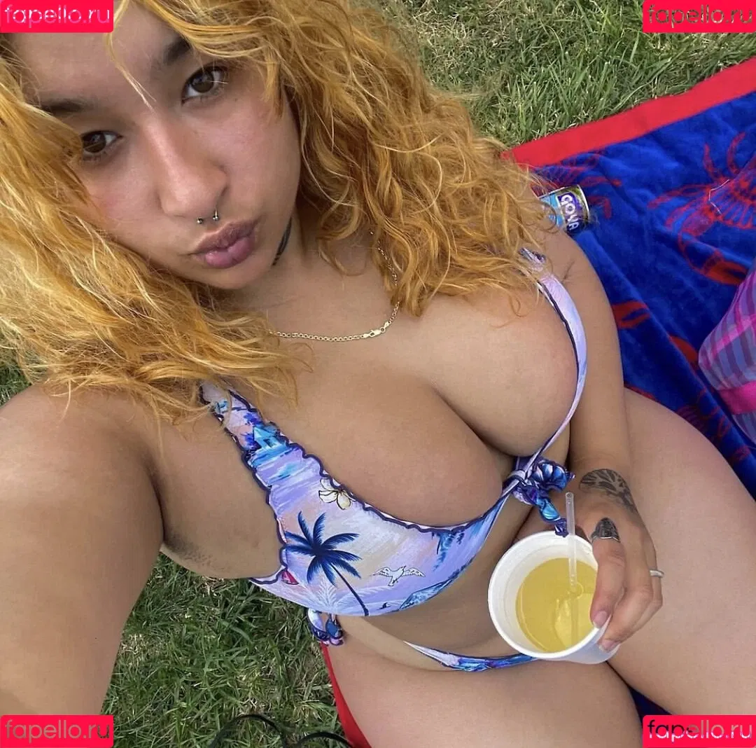 Linduh Onlyfans Photo Gallery 