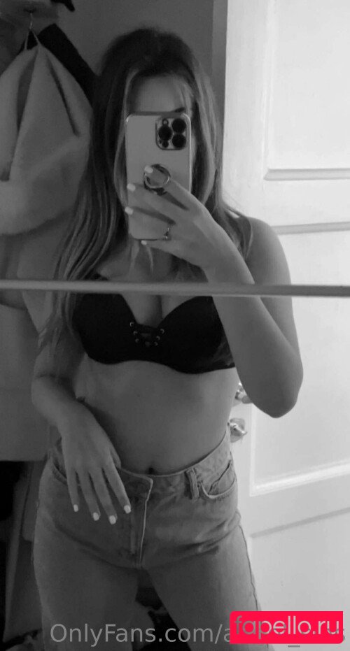 Alice Sins Nude Onlyfans Photo 27