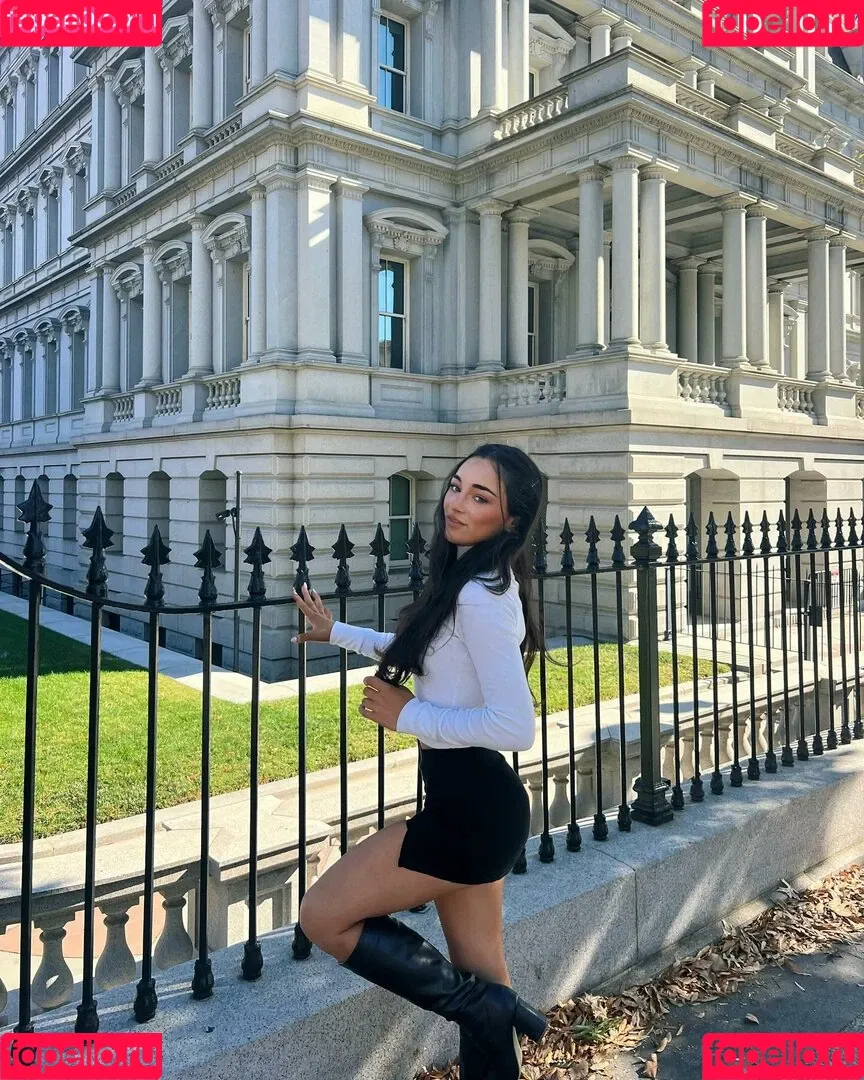 Elena Arenas Onlyfans Photo Gallery 