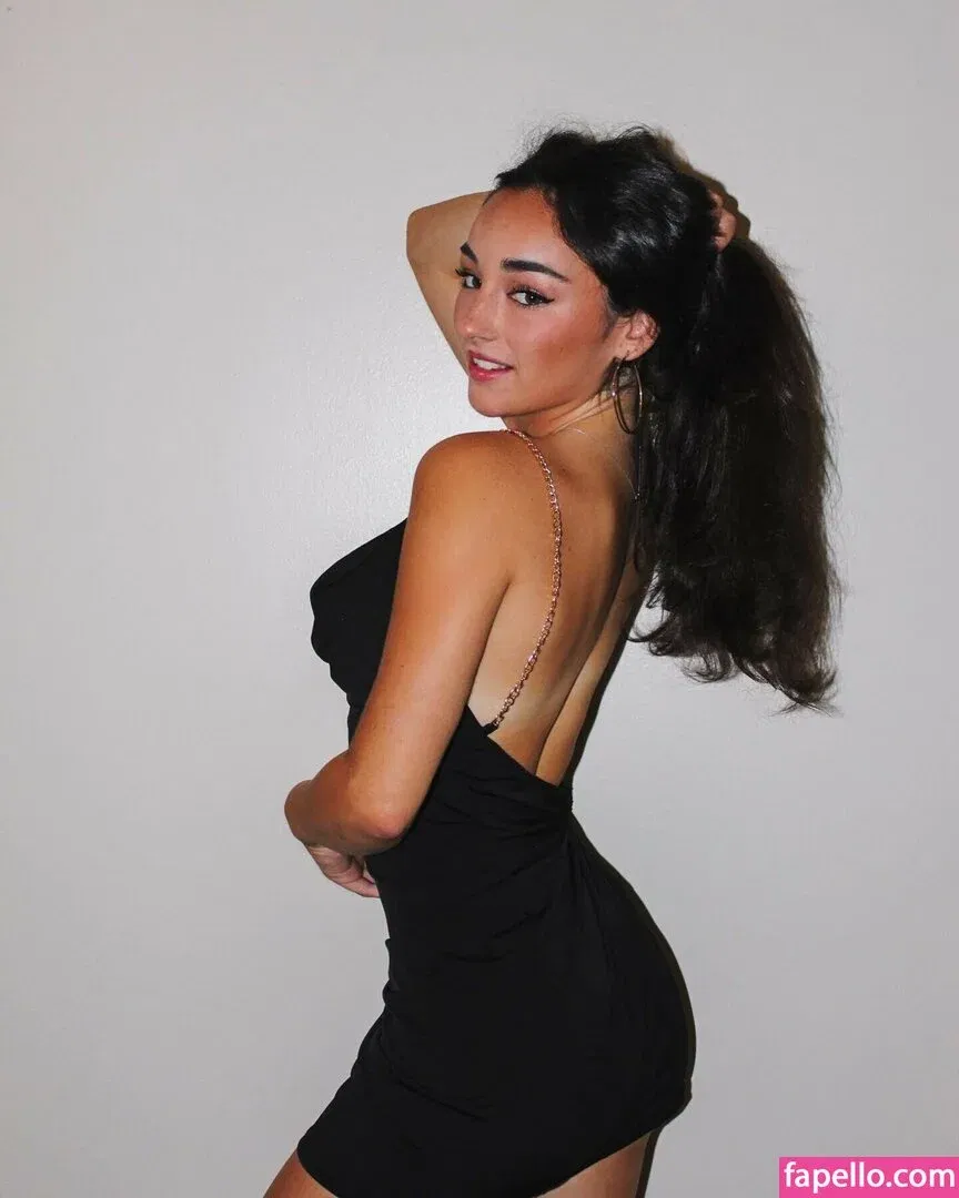 Elena Arenas Onlyfans Photo Gallery 