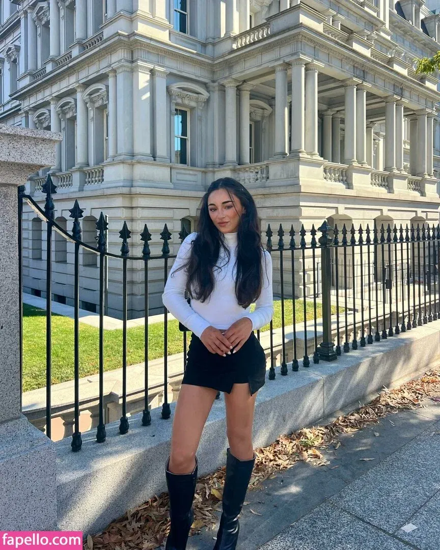 Elena Arenas Onlyfans Photo Gallery 