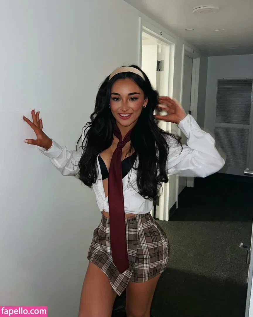 Elena Arenas Onlyfans Photo Gallery 