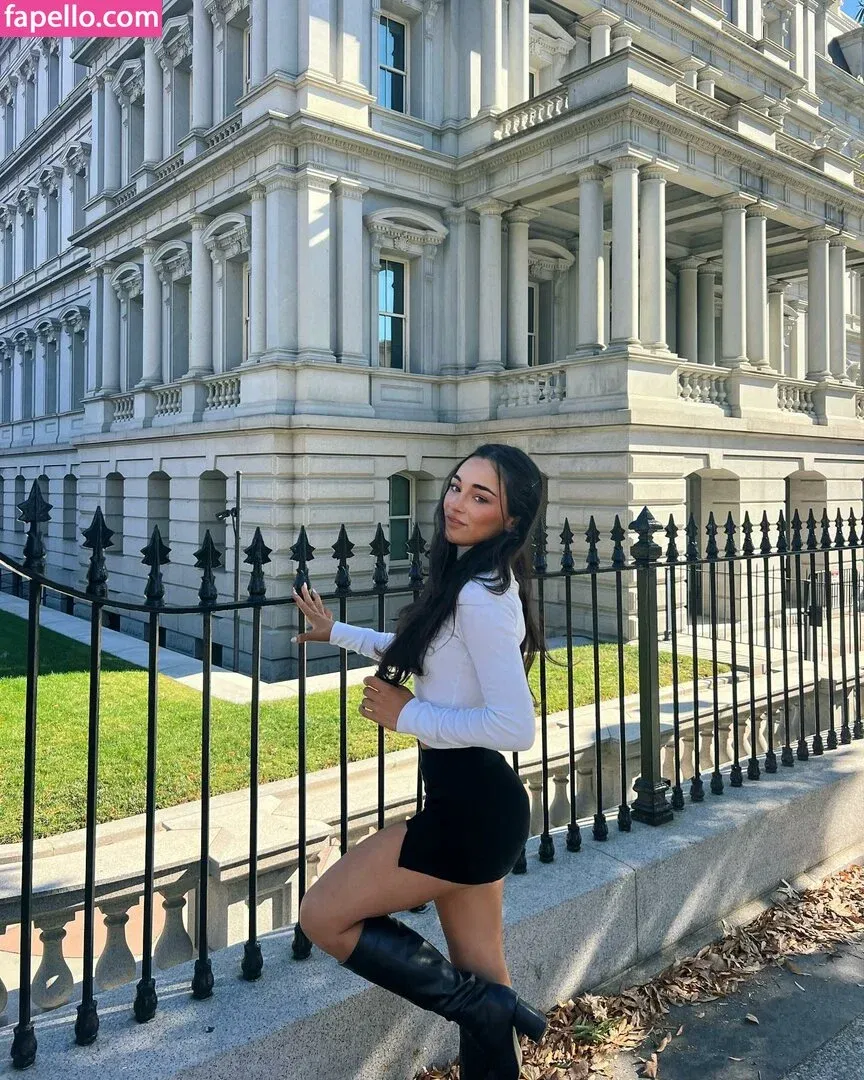 Elena Arenas Onlyfans Photo Gallery 