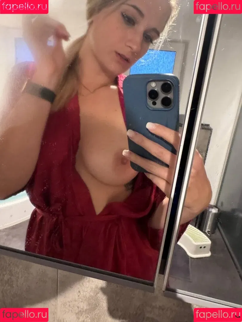 Melina May Onlyfans Photo Gallery 