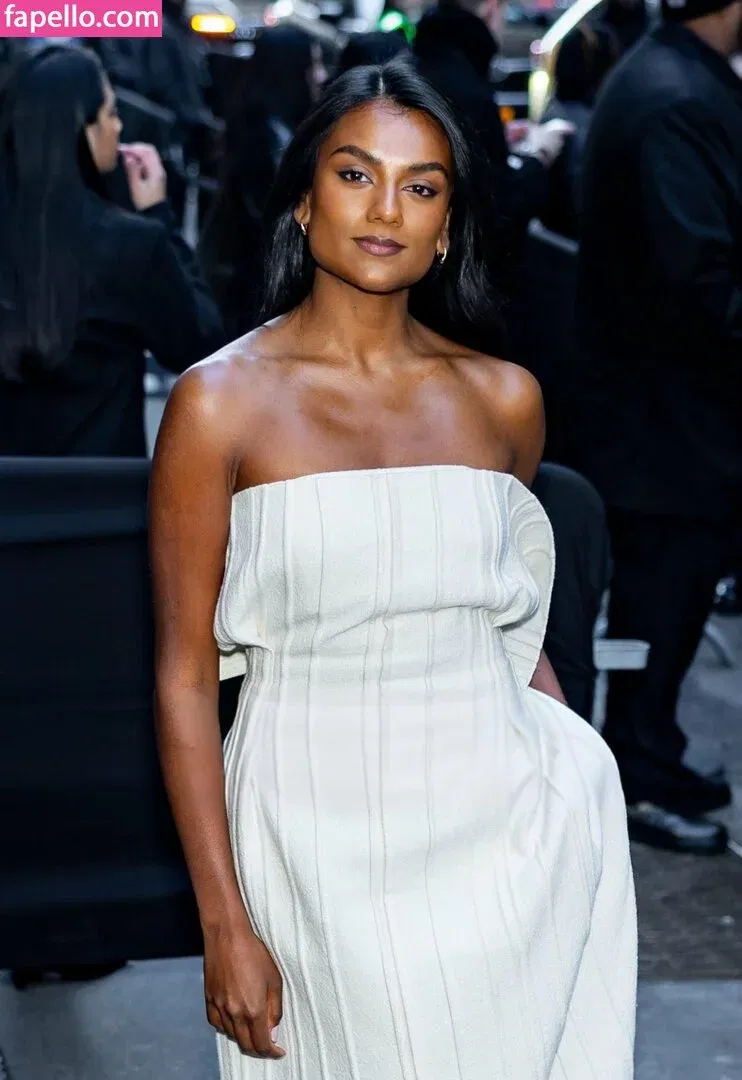 Simone Ashley Onlyfans Photo Gallery 