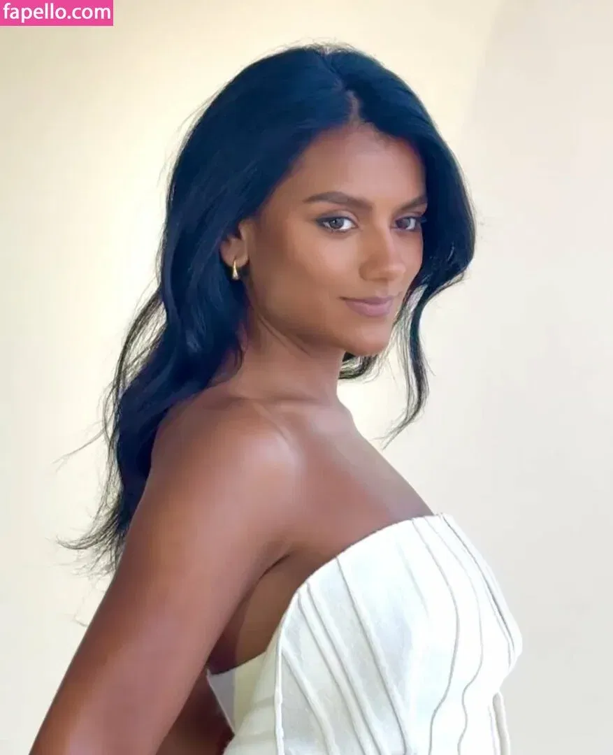 Simone Ashley Onlyfans Photo Gallery 