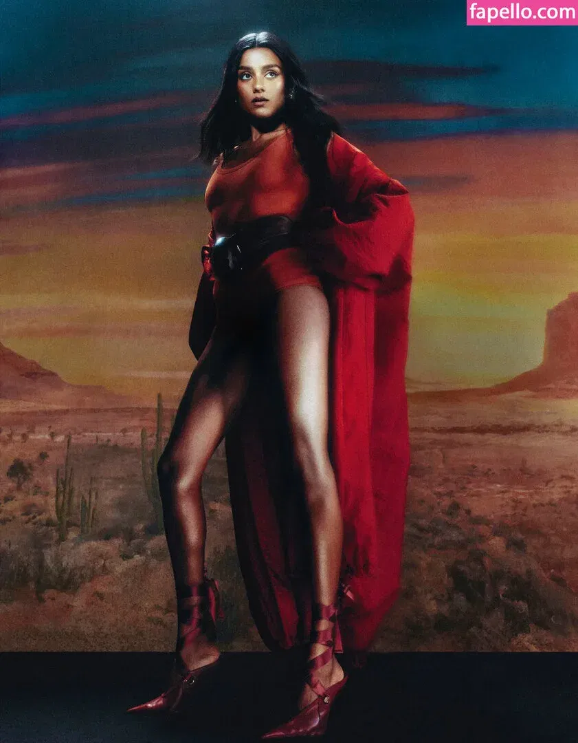 Simone Ashley Onlyfans Photo Gallery 