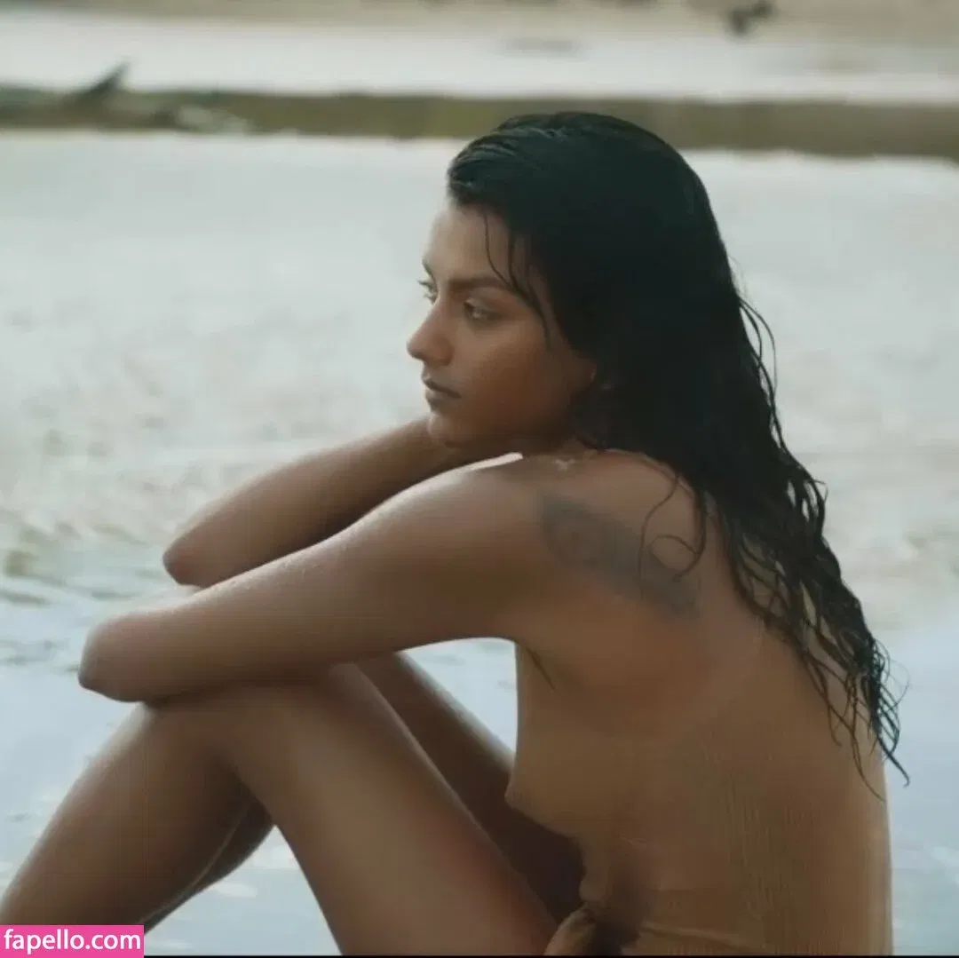 Simone Ashley Onlyfans Photo Gallery 