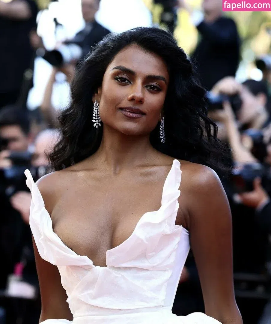 Simone Ashley Onlyfans Photo Gallery 