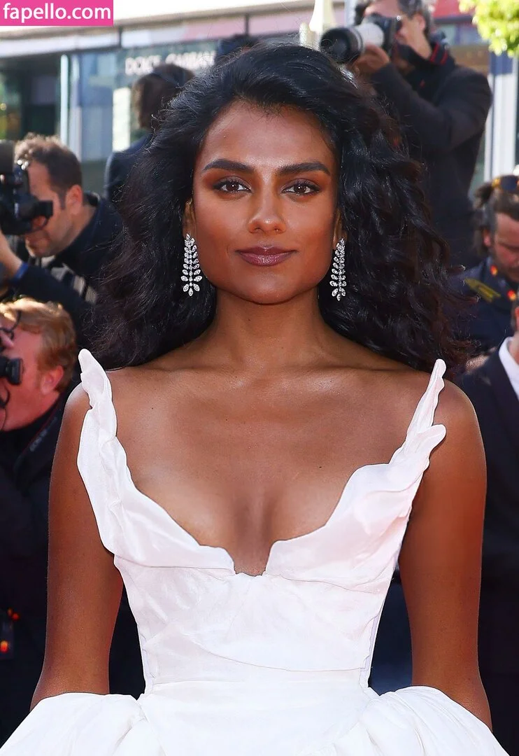 Simone Ashley Onlyfans Photo Gallery 