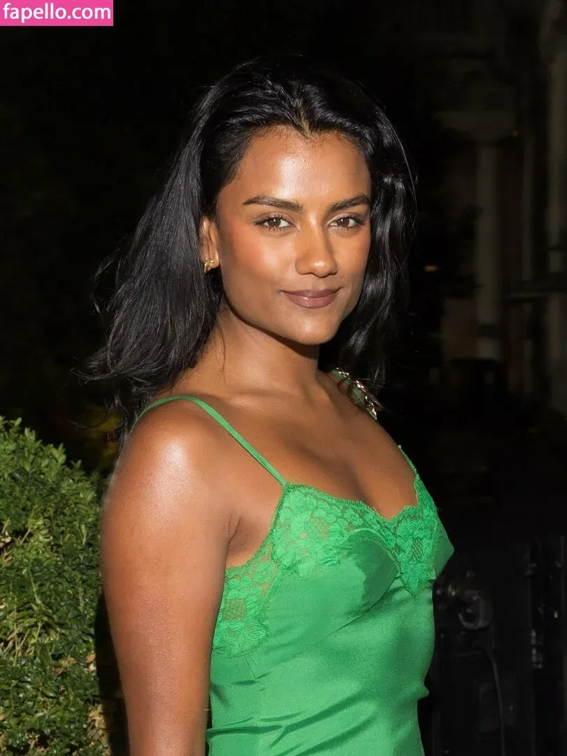 Simone Ashley Onlyfans Photo Gallery 