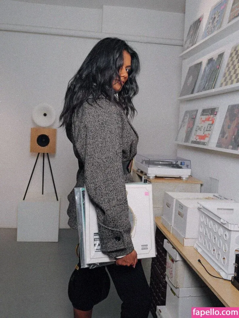 Simone Ashley Onlyfans Photo Gallery 