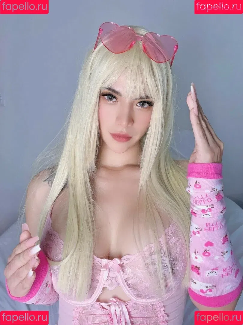 Kanako Redfield Onlyfans Photo Gallery 