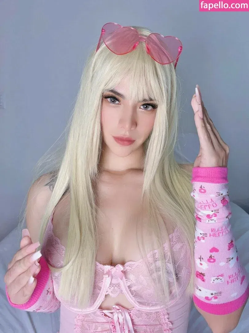 Kanako Redfield Onlyfans Photo Gallery 