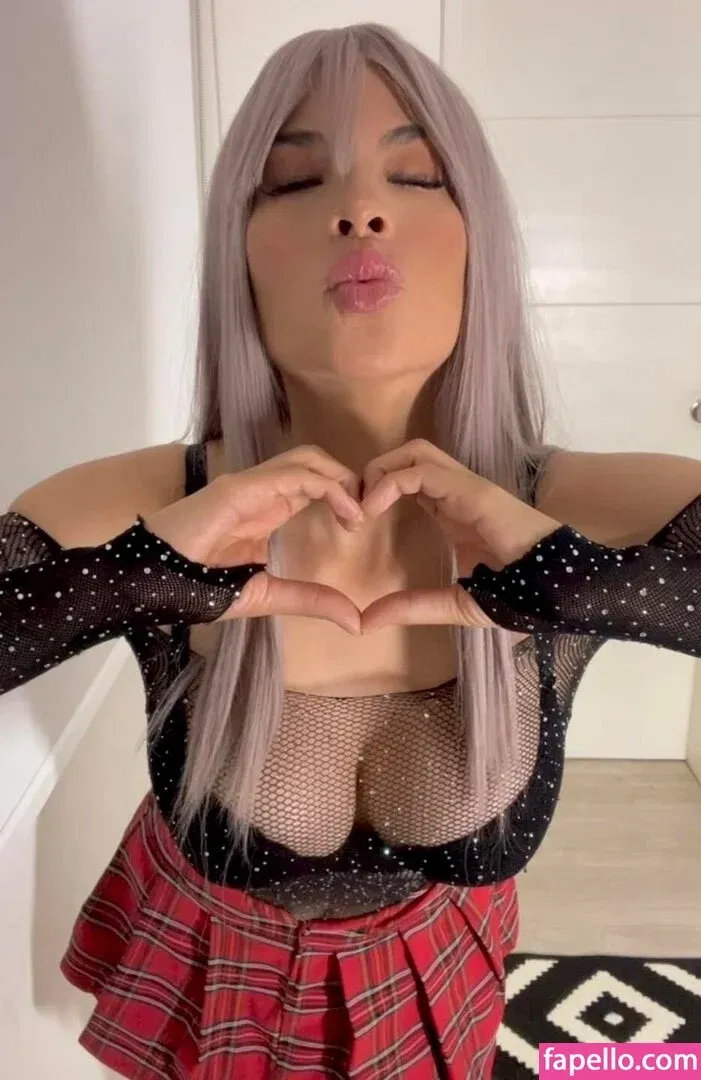 Kanako Redfield Onlyfans Photo Gallery 