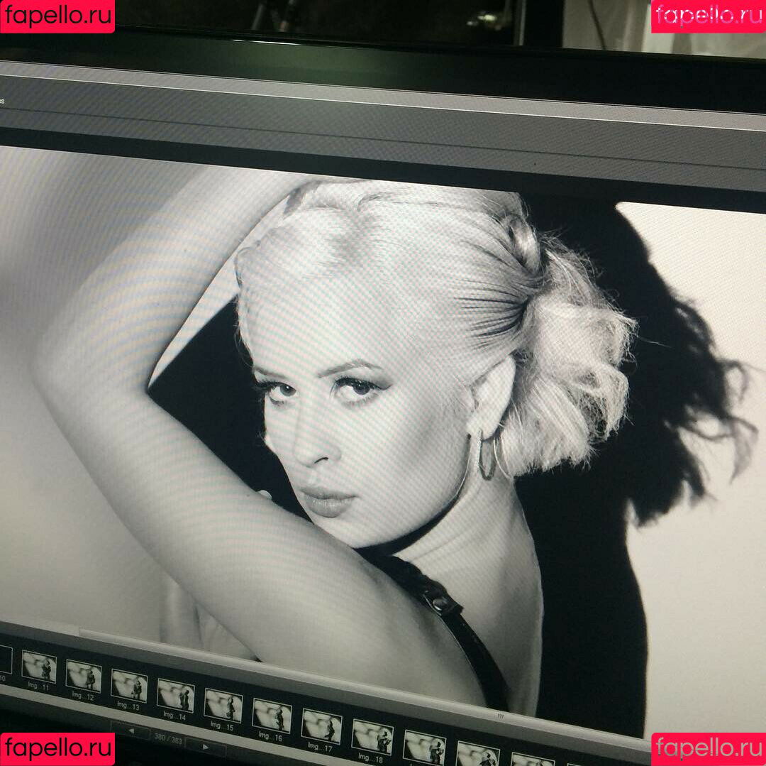 Uli Krown Onlyfans Photo Gallery 